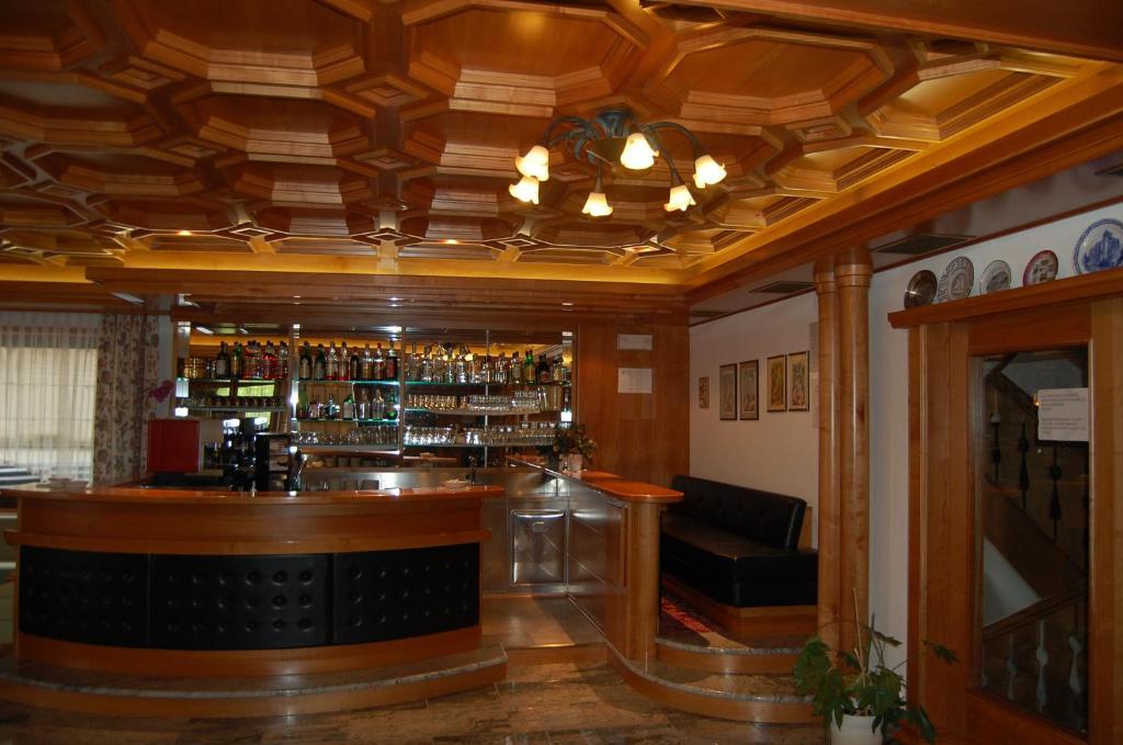 Hotel Engel Canazei Bagian luar foto