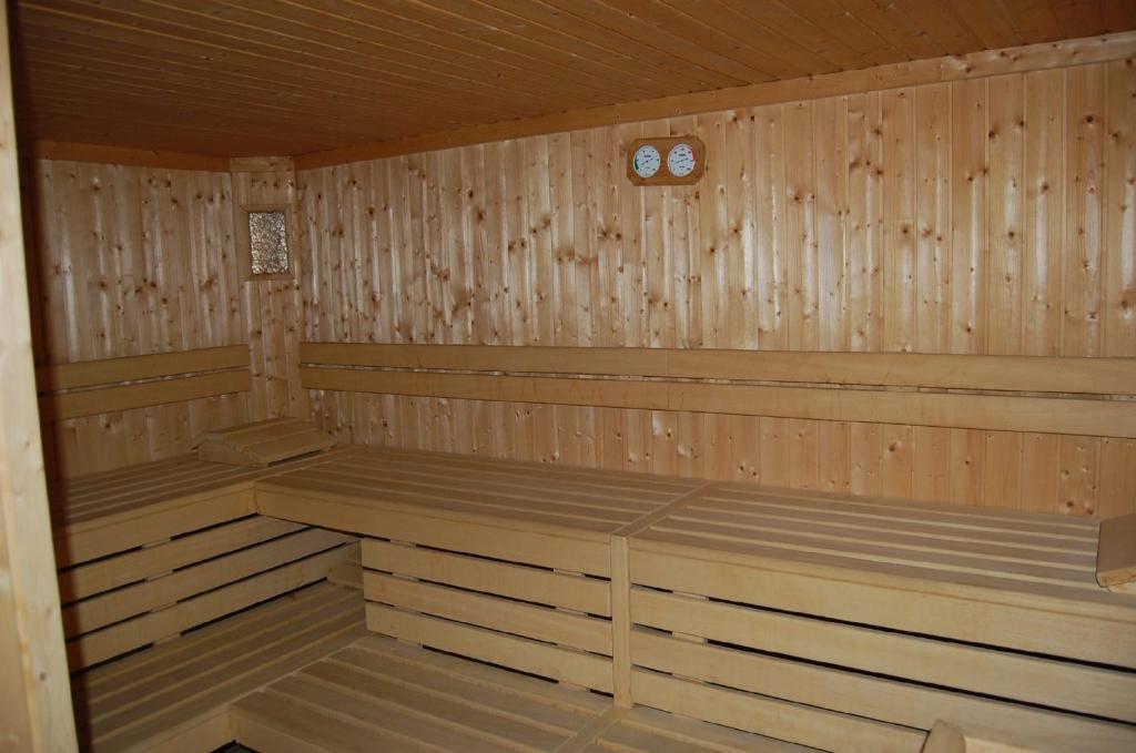 Hotel Engel Canazei Bagian luar foto