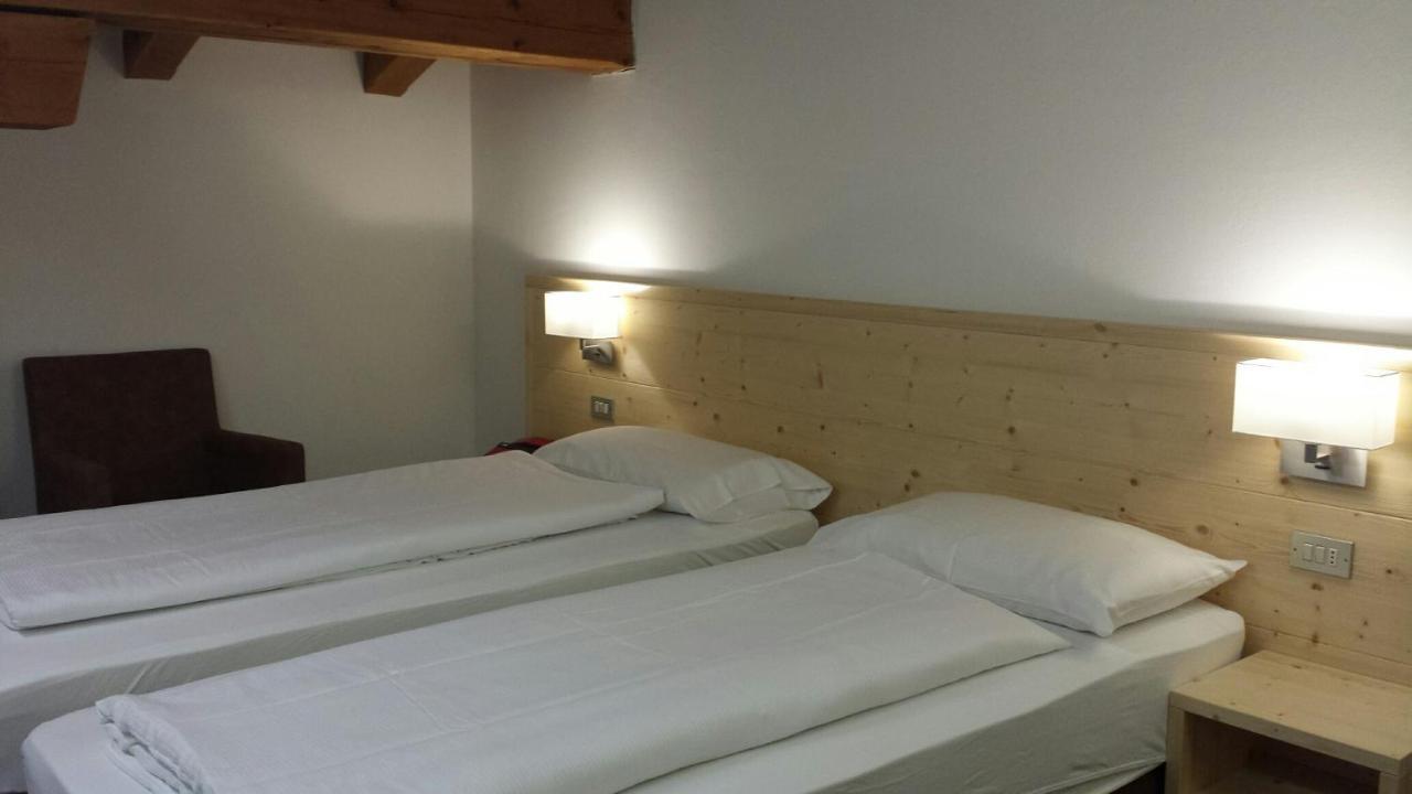 Hotel Engel Canazei Bagian luar foto