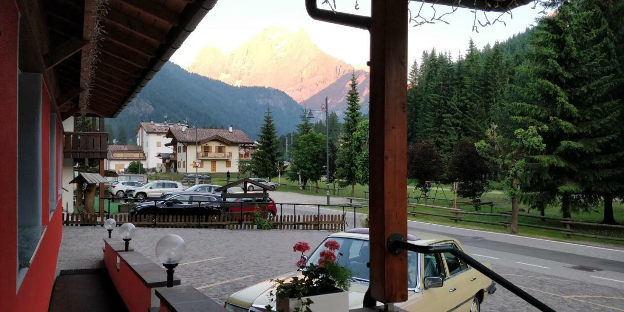 Hotel Engel Canazei Bagian luar foto